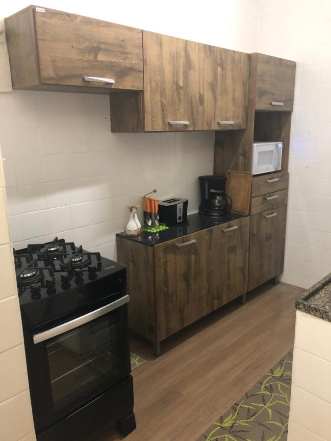 Apartamento Edificio Alone Com Terraco Na Quadra Da Praia, Espacoso E Silencioso
